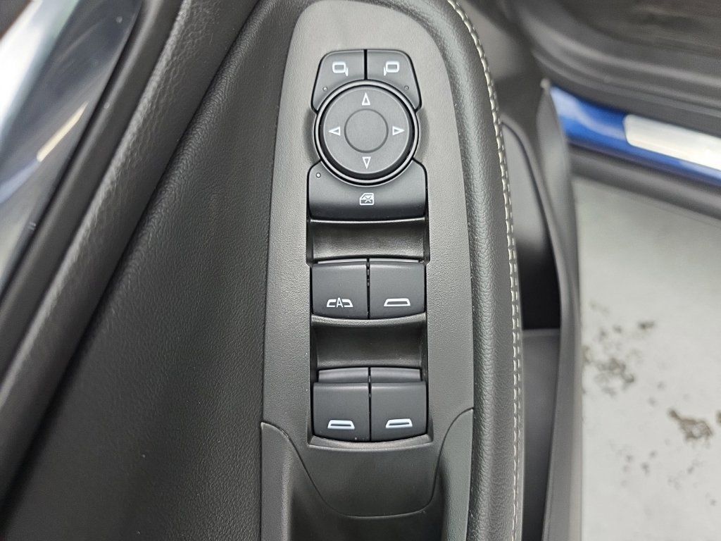 Used 2023 Buick Encore GX Preferred w/ Cold Weather Comfort Package AWD/4WD image 20