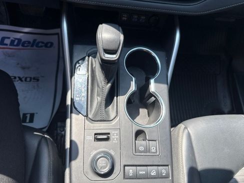 Used 2022 Toyota Highlander XSE AWD/4WD image 27