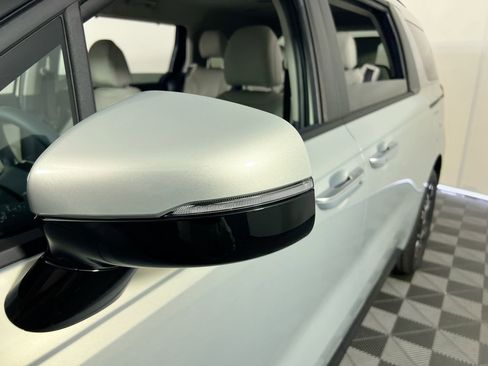 New 2026 Kia Carnival EX FWD image 12