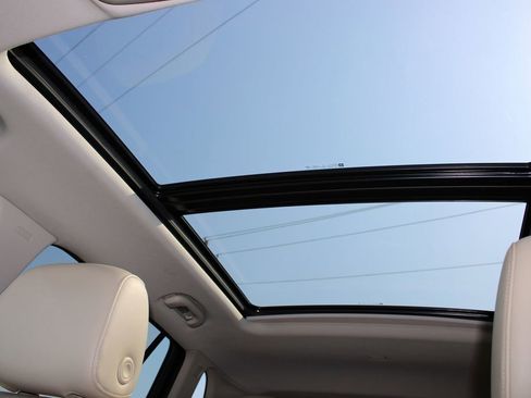 Used 2020 Buick Envision Essence w/ Experience Buick Package image 17