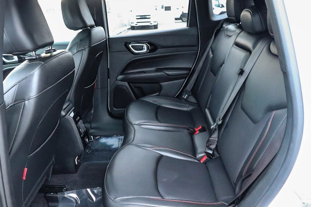 Used 2024 Jeep Compass Trailhawk AWD/4WD image 21