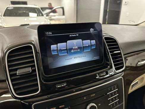 Used 2018 Mercedes-Benz GLE 350 image 64