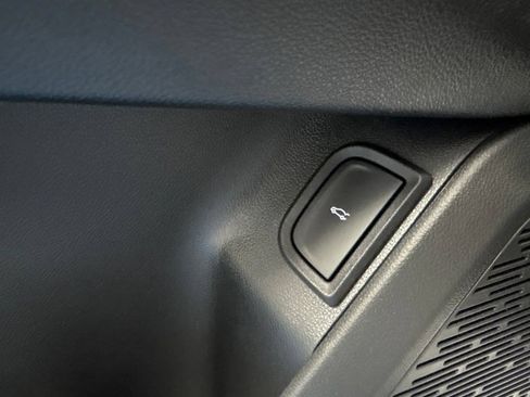 New 2026 Chevrolet Equinox LT w/ Convenience Package II FWD image 25