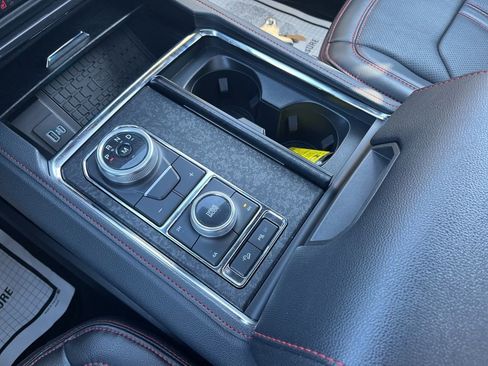 Used 2024 Ford Expedition Max Limited image 27