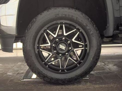 Used 2018 GMC Sierra 3500 3500 w/ Sierra Convenience Package image 8