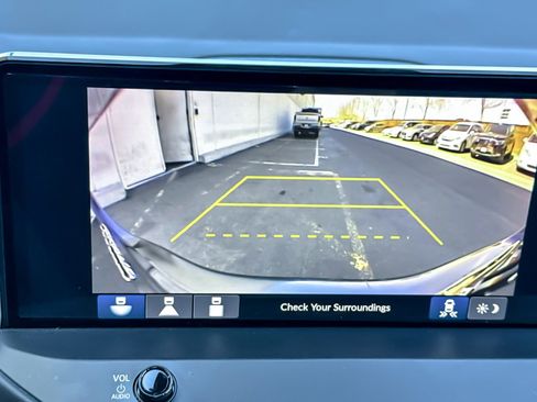 Used 2023 Honda Accord Touring image 25