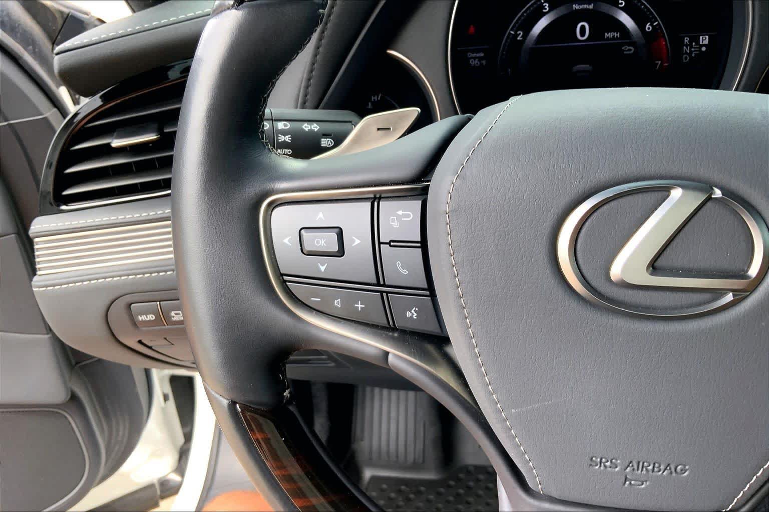 Used 2022 Lexus LS 500 w/ Interior Upgrade Package RWD image 23