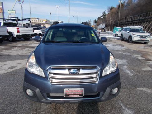 Used 2013 Subaru Outback 2.5i Premium image 2