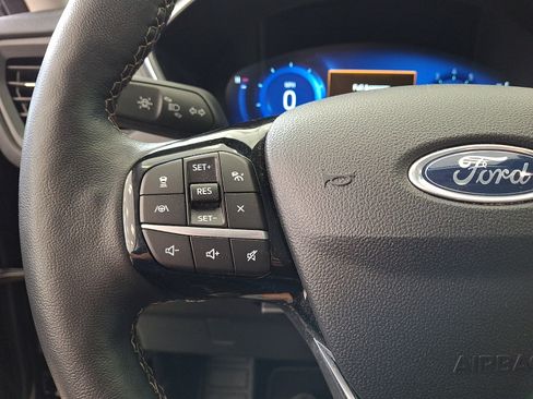 Certified 2022 Ford Escape Titanium w/ Titanium Elite Package AWD/4WD image 23