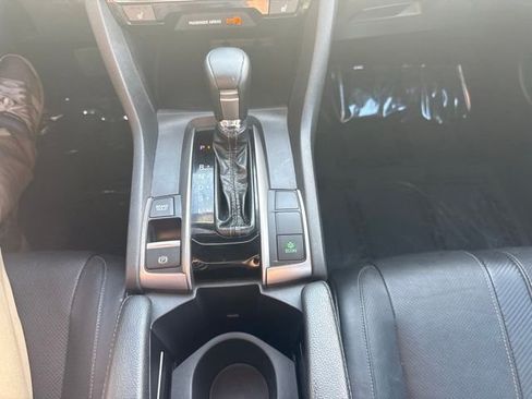 Used 2017 Honda Civic EX-L image 18