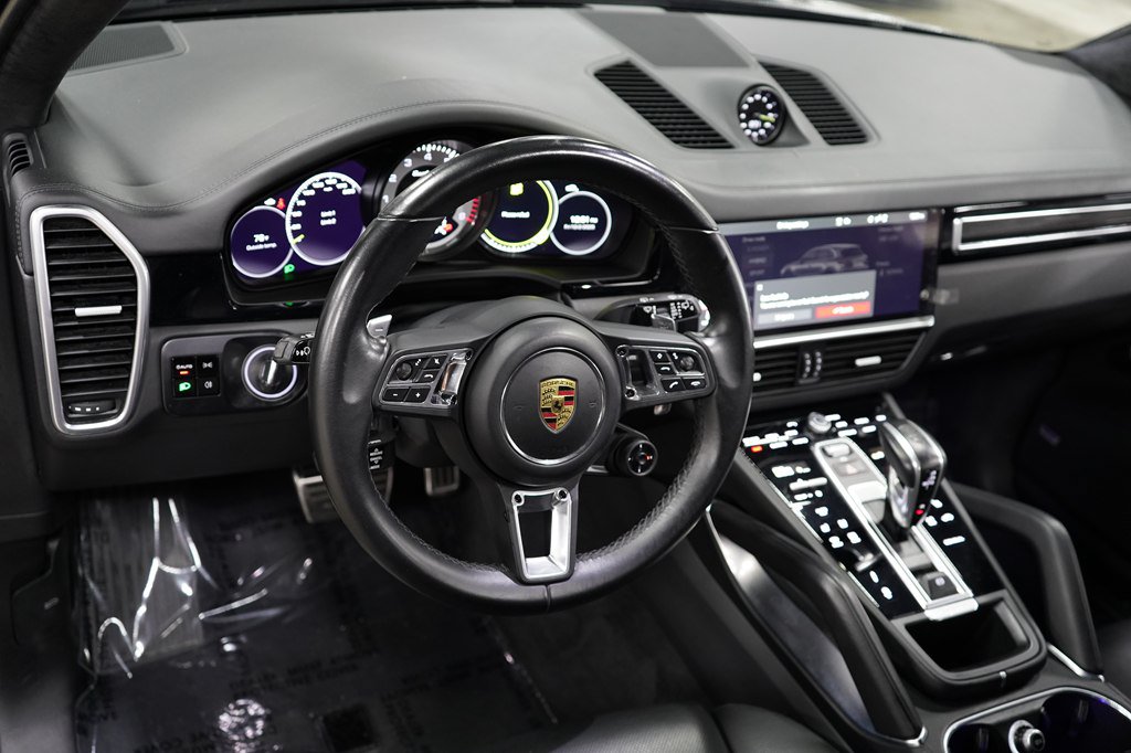 Used 2021 Porsche Cayenne Turbo S AWD/4WD image 10