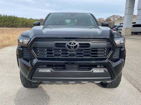 Used 2024 Toyota Tacoma TRD Off-Road image 8