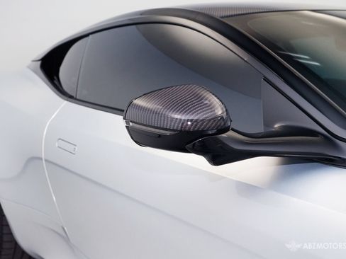 Used 2025 Aston Martin DB12 Coupe RWD image 12