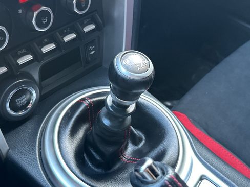 Used 2019 Toyota 86 image 32