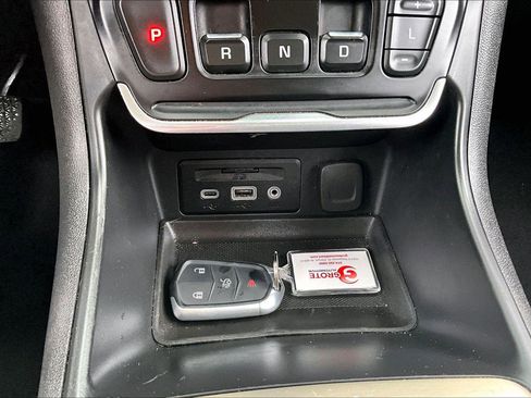 Used 2020 GMC Terrain Denali w/ GMC Pro Grade Package image 32