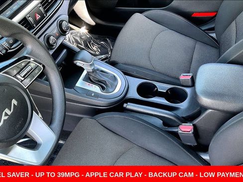Used 2022 Kia Forte LXS FWD image 18