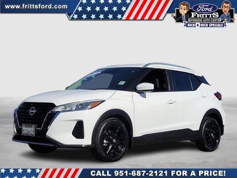 Used 2023 Nissan Kicks SV FWD image 1