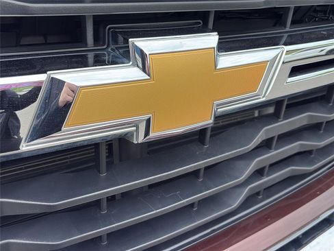 Used 2024 Chevrolet Silverado 2500 LT AWD/4WD image 23