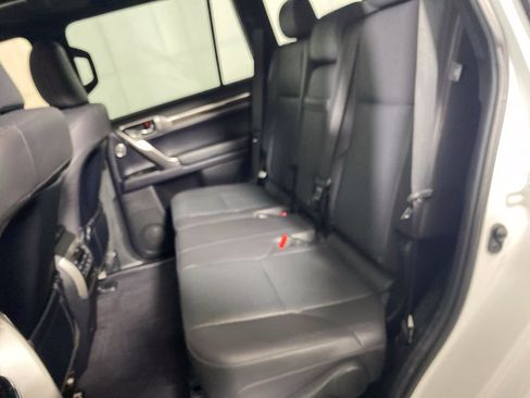 Used 2023 Lexus GX 460 Premium w/ Accessory Package AWD/4WD image 14