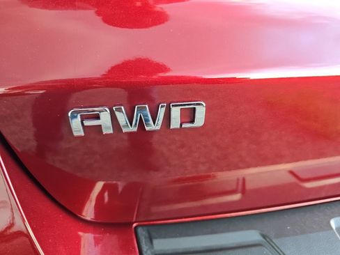 Used 2016 Chevrolet Traverse LT w/ Style and Technology Package image 8