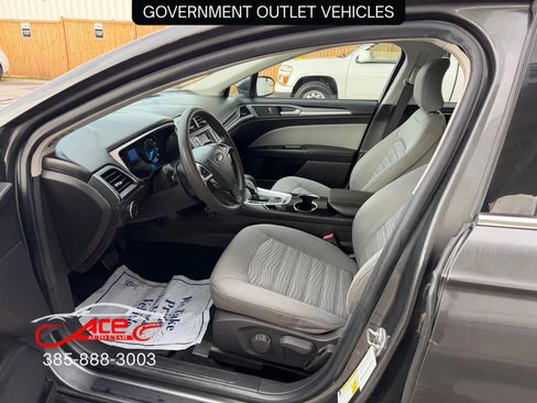 Used 2016 Ford Fusion S image 9