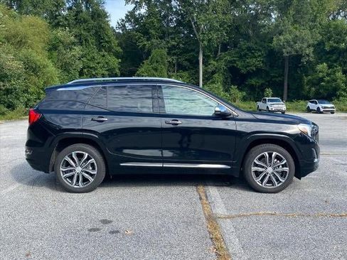 Used 2020 GMC Terrain Denali w/ Denali Premium Package image 2