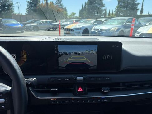 Used 2025 Kia K4 LXS image 23