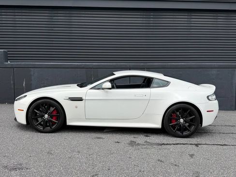 Used 2015 Aston Martin V8 Vantage GT RWD image 2