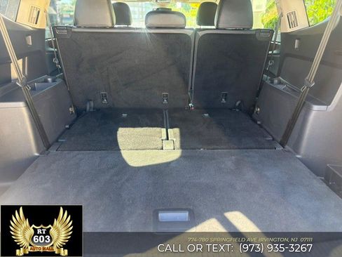 Used 2025 Volkswagen Atlas SE AWD/4WD image 7