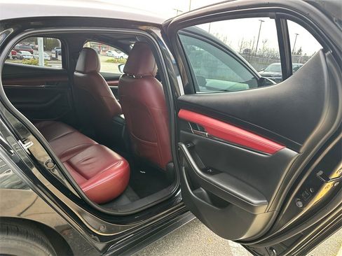 Used 2023 MAZDA MAZDA3 s image 13