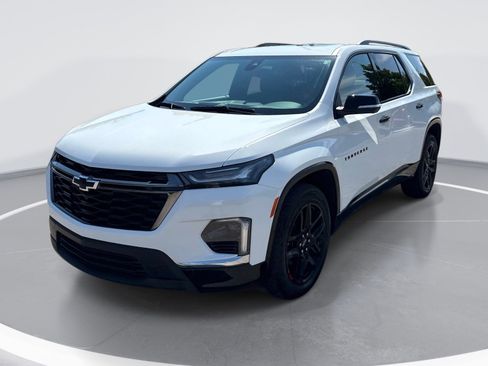 Used 2023 Chevrolet Traverse Premier w/ Redline Edition FWD image 3
