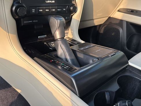 Used 2022 Lexus GX 460 Premium w/ Premium Package image 24