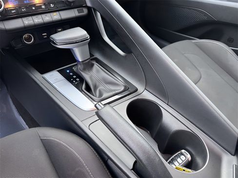 Used 2023 Hyundai Elantra SEL image 19