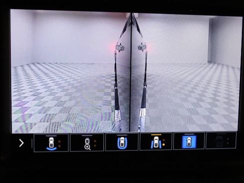 Certified 2022 GMC Sierra 3500 Denali image 59