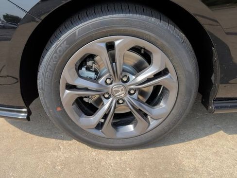 New 2026 Honda Accord EX-L image 9