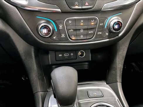 Used 2022 Chevrolet Equinox LT image 15