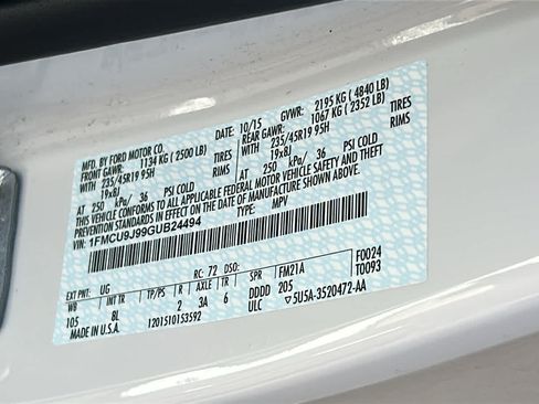Used 2016 Ford Escape Titanium w/ Equipment Group 301A AWD/4WD image 29