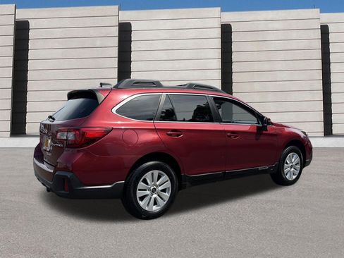 Used 2019 Subaru Outback 2.5i Premium AWD/4WD image 5