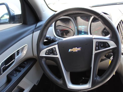 Used 2017 Chevrolet Equinox Premier w/ Enhanced Convenience Package AWD/4WD image 18