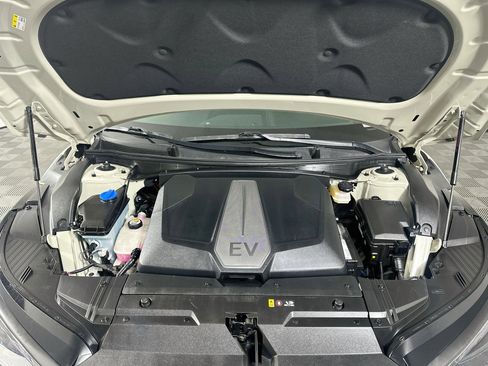 Used 2023 Kia EV6 Wind w/ Wind Technology Package AWD/4WD image 35