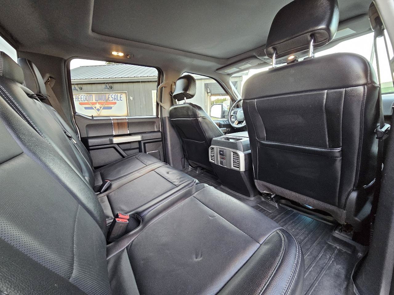Used 2015 Ford F150 Lariat w/ Equipment Group 502A Luxury AWD/4WD image 32
