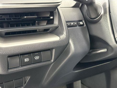 Certified 2023 Toyota Prius LE FWD image 15