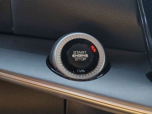 New 2026 Jeep Grand Wagoneer 4WD w/ Premium Group I image 36