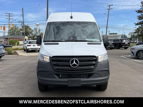 New 2025 Mercedes-Benz Sprinter 2500 image 9