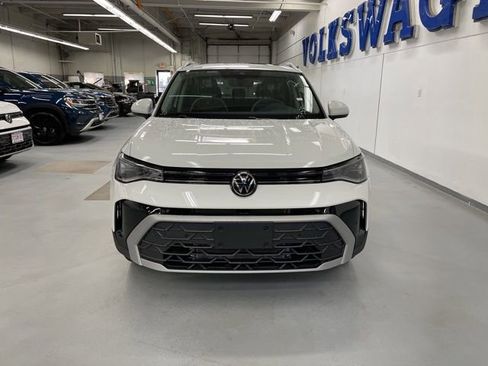 New 2026 Volkswagen Taos SE image 6