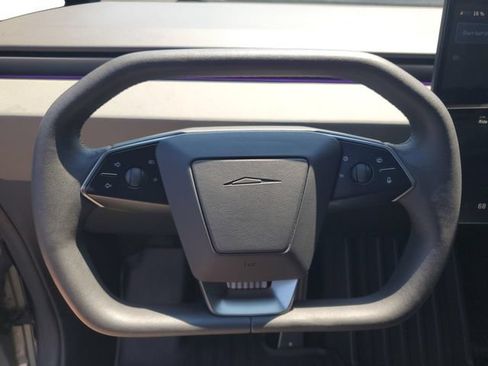 Used 2025 Tesla Cybertruck AWD Crew Cab image 11