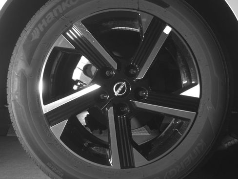 Used 2025 Nissan Sentra SV image 15