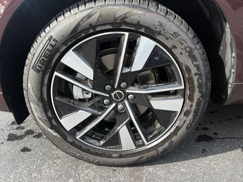 Used 2026 Volvo XC60 B5 Plus w/ Protection Package Premier AWD/4WD image 4