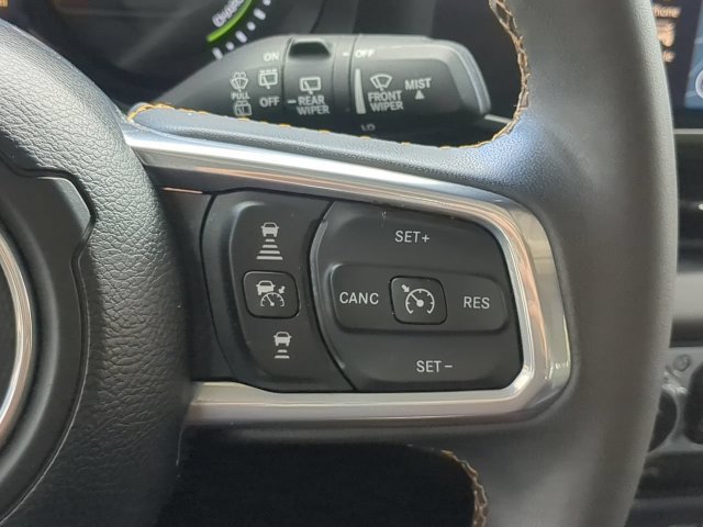 Used 2024 Jeep Wrangler Unlimited Sahara w/ Technology Group AWD/4WD image 29