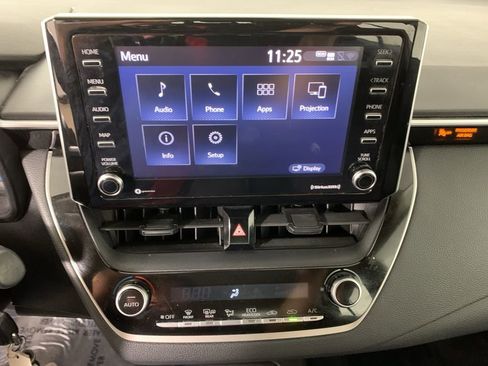 Used 2021 Toyota Corolla LE FWD image 23